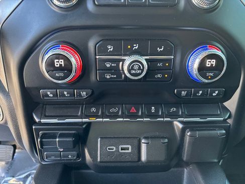 Used 2021 GMC Sierra 1500 SLT image 19