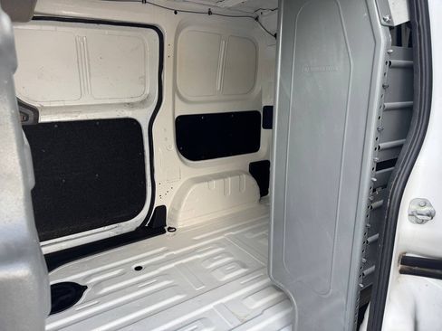 Used 2018 Nissan NV200 SV FWD image 9