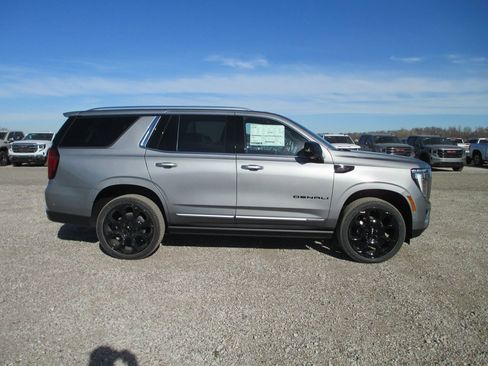 New 2026 GMC Yukon Denali image 3