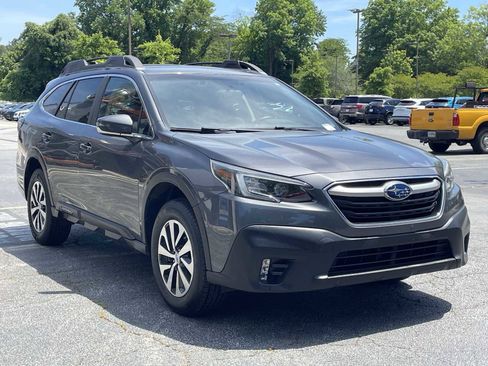 Used 2021 Subaru Outback Premium AWD/4WD image 5