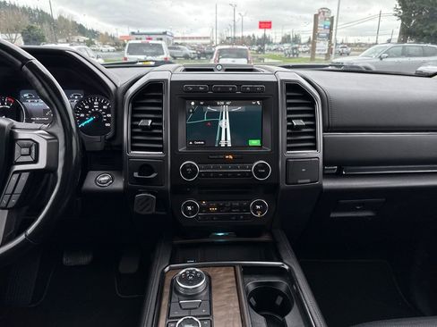 Used 2018 Ford Expedition Platinum image 26