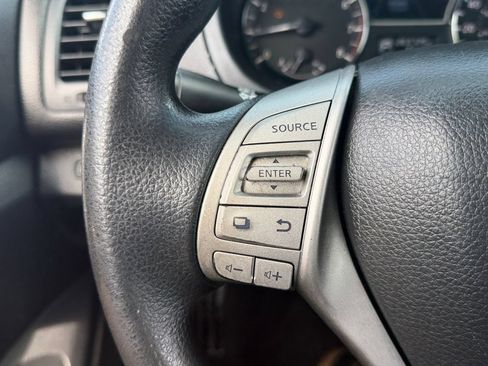 Used 2013 Nissan Altima 2.5 S FWD image 19