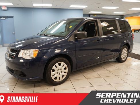 Used 2016 Dodge Grand Caravan SE w/ Quick Order Package 29E SE image 1