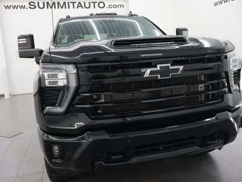 Used 2024 Chevrolet Silverado 2500 LTZ w/ LTZ Plus Package AWD/4WD image 27