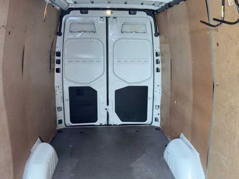Used 2023 Mercedes-Benz Sprinter 2500 image 15