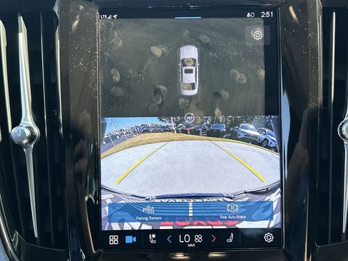 Used 2023 Volvo S90 B6 Ultimate image 25