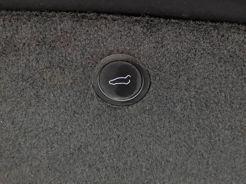 Used 2022 Tesla Model X AWD/4WD image 18