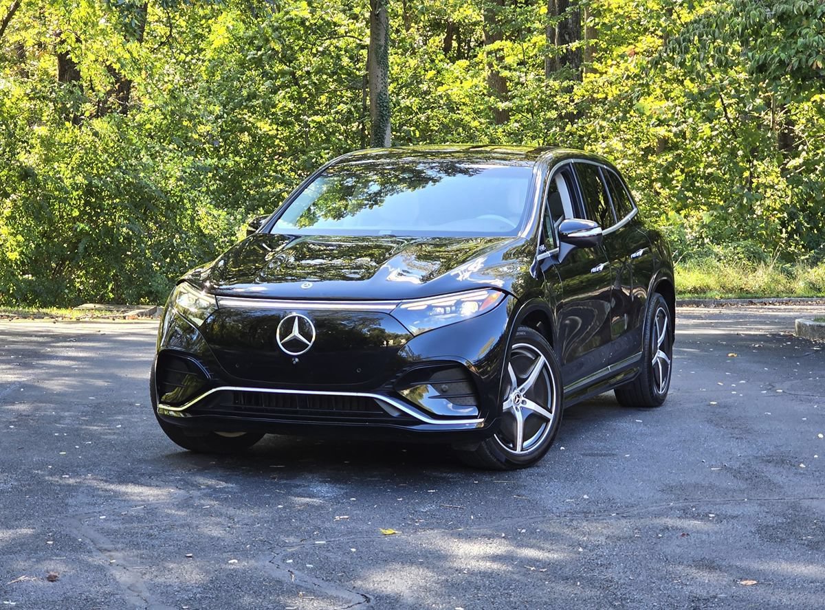 Used 2023 Mercedes-Benz EQS 580 4MATIC SUV image 1