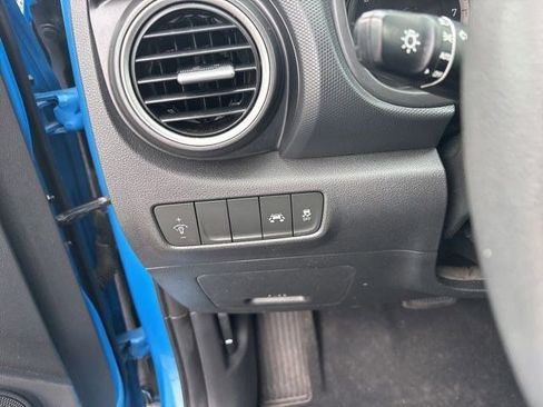 Used 2020 Hyundai Kona SE FWD image 19