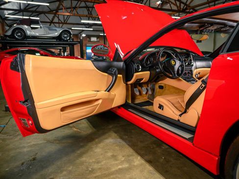 Used 1999 Ferrari 550 Maranello Coupe RWD image 40