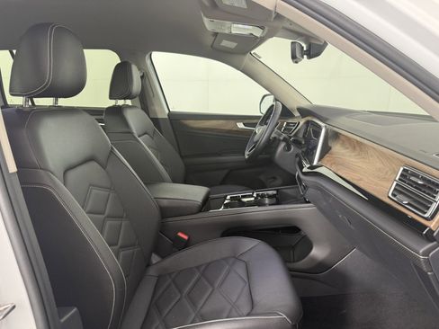 Used 2026 Volkswagen Atlas SE AWD/4WD image 10