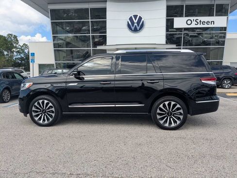 Used 2024 Lincoln Navigator Reserve AWD/4WD image 3