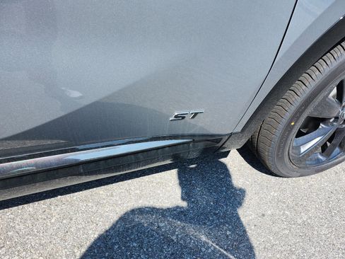 New 2025 Buick Envision Sport Touring image 6