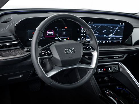 Certified 2025 Audi Q5 Premium w/ Convenience Package AWD/4WD image 12