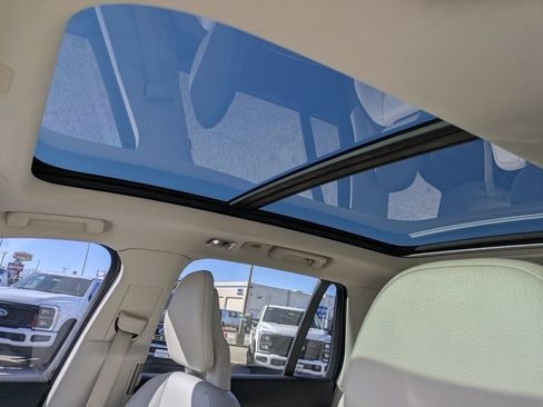 Used 2020 Volvo XC90 T5 Momentum w/ Protection Package Premier image 20