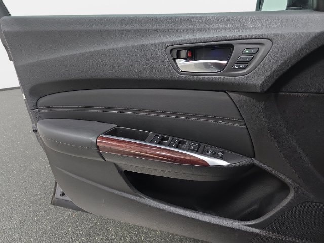 Used 2017 Acura TLX w/ Technology Package FWD image 26
