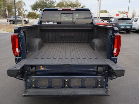 Used 2022 GMC Sierra 1500 SLT w/ SLT Premium Plus Package image 25