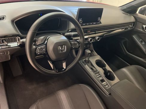 Used 2025 Honda Civic Sport image 17