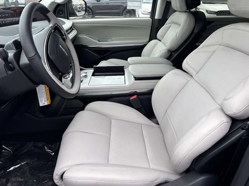 New 2026 Lincoln Navigator L Reserve w/ Jet Appearance Package AWD/4WD image 22
