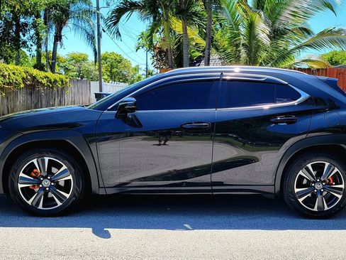 Used 2021 Lexus UX 200 w/ Accessory Package (Z2) FWD image 9