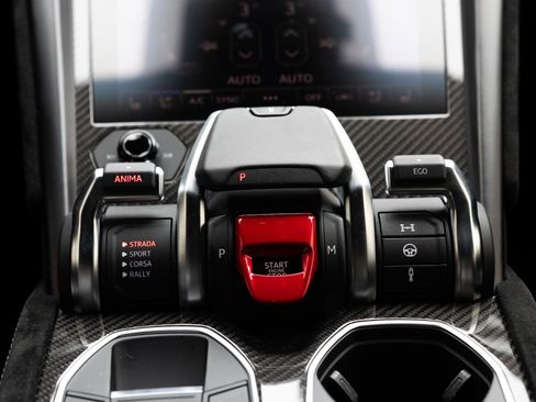 Used 2024 Lamborghini Urus Performante image 25