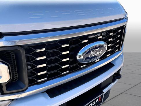 Used 2026 Ford F350 Platinum w/ FX4 Off-Road Package AWD/4WD image 28