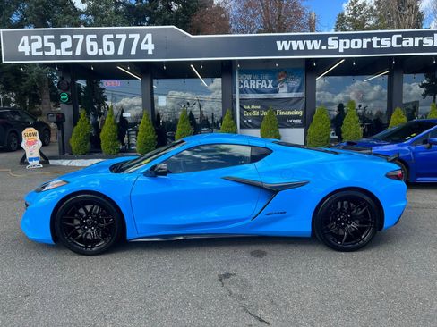 Used 2023 Chevrolet Corvette Z06 w/ Stealth Interior Trim Package RWD image 9