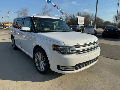 Used 2019 Ford Flex Limited image 2