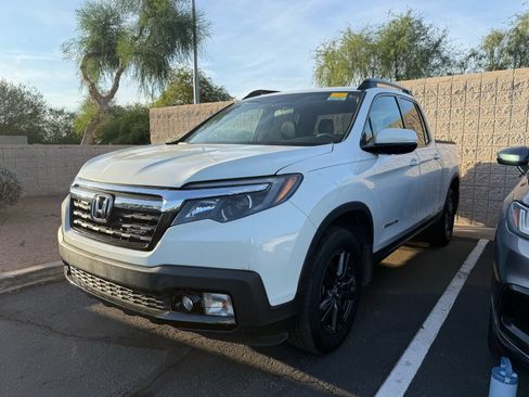 Used 2019 Honda Ridgeline Sport image 2