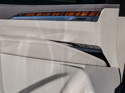 Used 2025 Cadillac Escalade Sport Platinum image 23