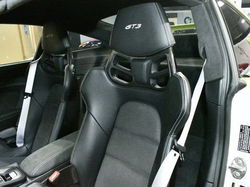 Used 2022 Porsche 911 GT3 image 9