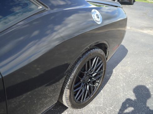 Used 2020 Dodge Challenger R/T RWD image 4