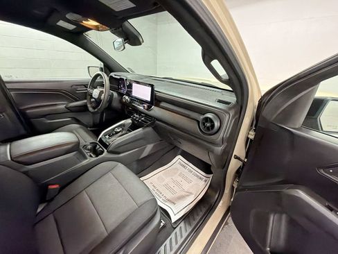 Used 2024 Chevrolet Colorado Trail Boss w/ Technology Package AWD/4WD image 28
