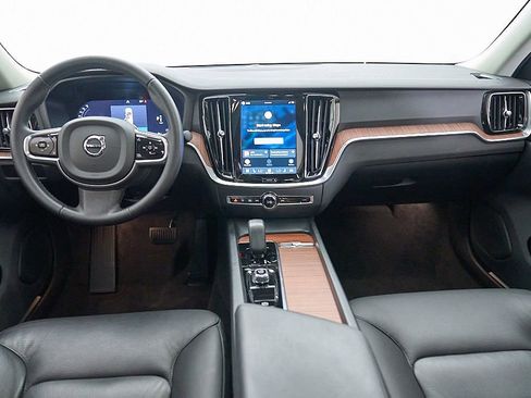 Certified 2024 Volvo S60 B5 Plus AWD/4WD image 22