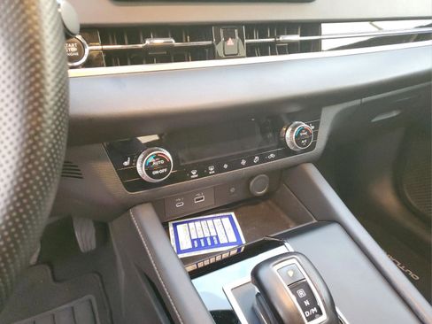 Used 2024 Mitsubishi Outlander SE image 22