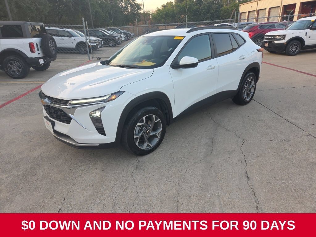 Used 2025 Chevrolet Trax LT w/ LT Convenience Package FWD image 1