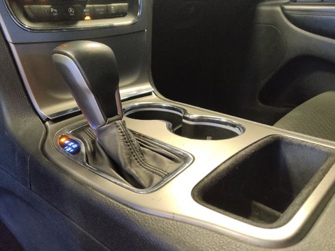 Used 2018 Jeep Grand Cherokee Laredo image 26