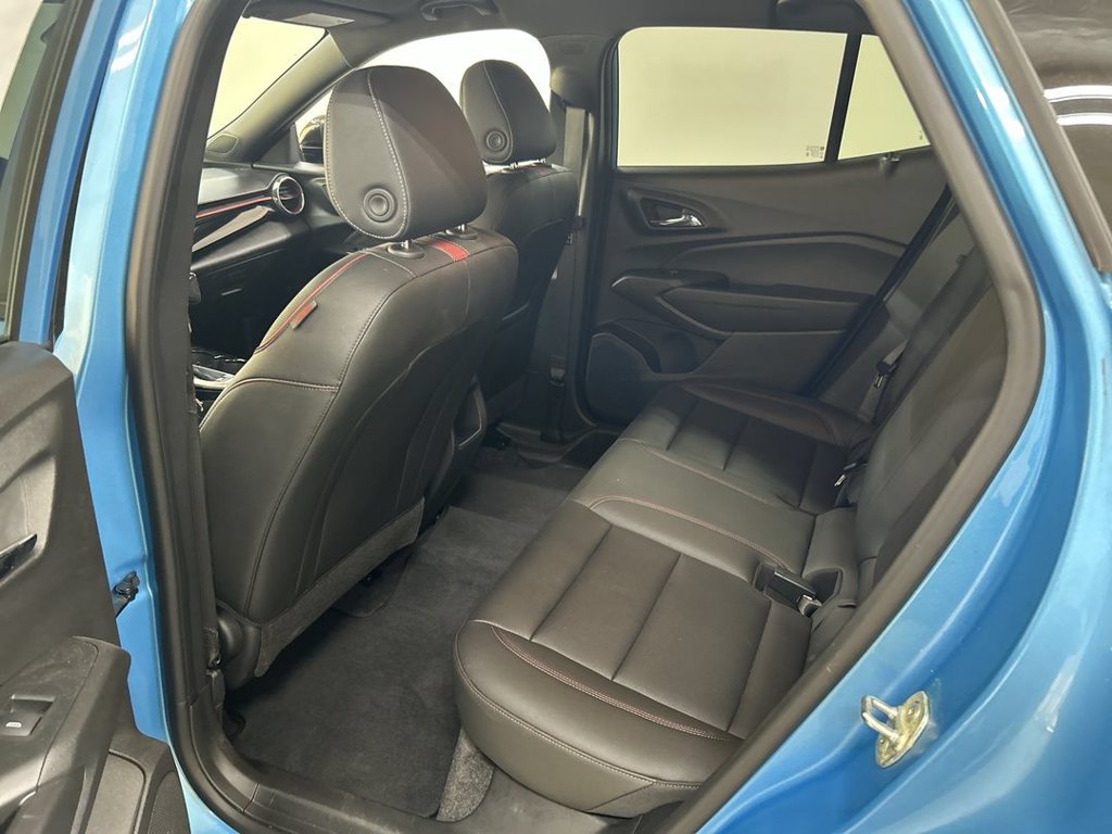 Used 2025 Chevrolet Trax RS w/ Driver Confidence Package FWD image 19