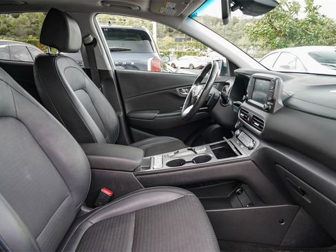 Used 2019 Hyundai Kona Limited image 17