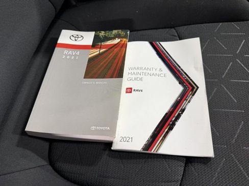 Used 2021 Toyota RAV4 XLE image 24