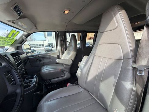 Used 2017 Chevrolet Express 3500 LS RWD image 21
