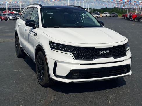 Used 2023 Kia Sorento SX FWD image 3