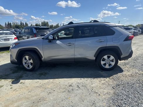 Used 2020 Toyota RAV4 XLE w/ Convenience Package image 8