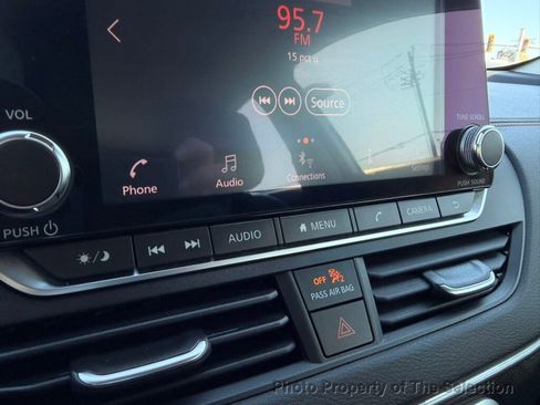 Used 2019 Nissan Altima 2.5 SR w/ SR Premium Package image 33