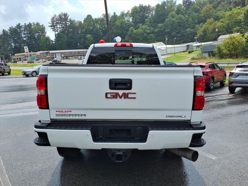 Used 2016 GMC Sierra 2500 Denali w/ Duramax Plus Package AWD/4WD image 6