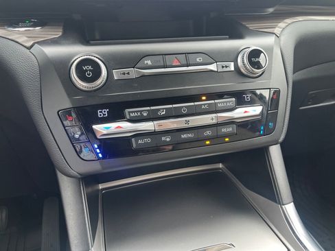 Used 2020 Ford Explorer Limited RWD image 27