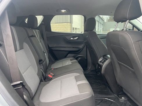 Used 2025 Chevrolet Blazer LT w/ Convenience Package image 13