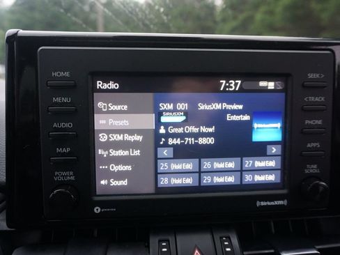Used 2021 Toyota RAV4 XLE Premium FWD image 10