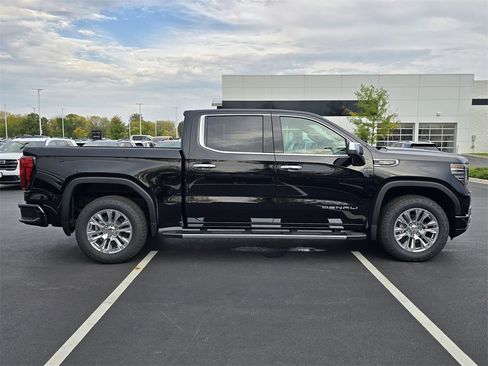 New 2026 GMC Sierra 1500 Denali w/ Denali Carbonpro Edition image 9