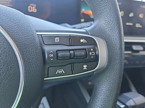Used 2025 Kia K5 LXS FWD image 29